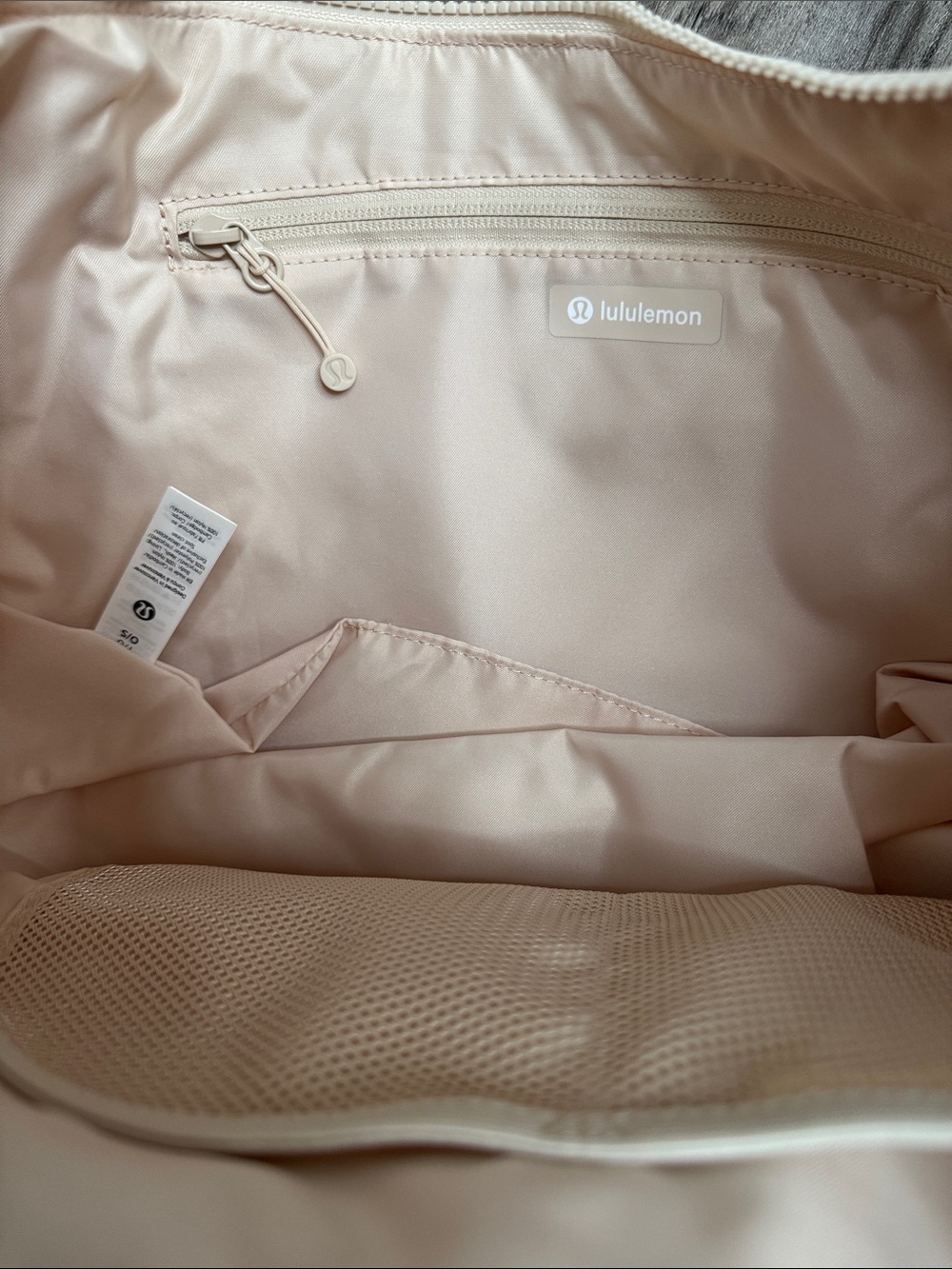 NWT Lululemon Large Slouchy Sling Bag 13L
Paracord Breakfast Tea/Khaki/Cirtus - Picture 8 of 9